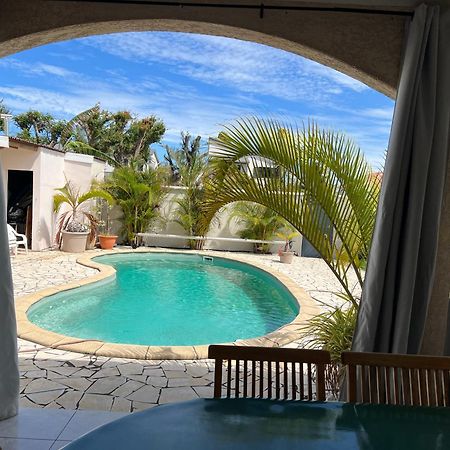 Villa Etang Sale Les Bains Avec Piscine Privee Экстерьер фото